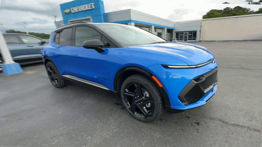 new 2025 Chevrolet Equinox EV car, priced at $44,180