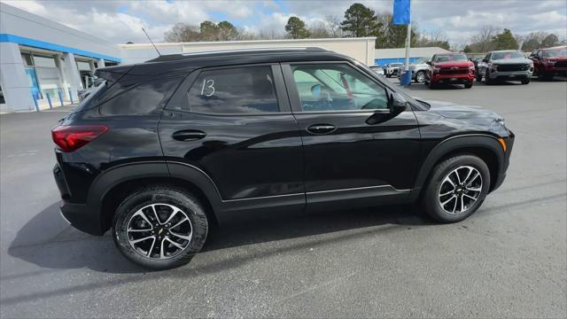 new 2025 Chevrolet TrailBlazer car, priced at $23,990