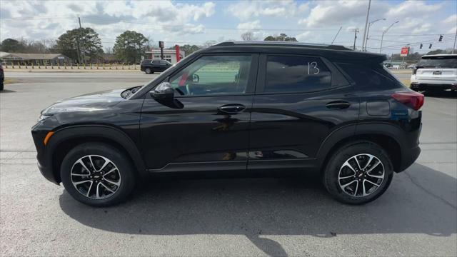 new 2025 Chevrolet TrailBlazer car, priced at $23,990