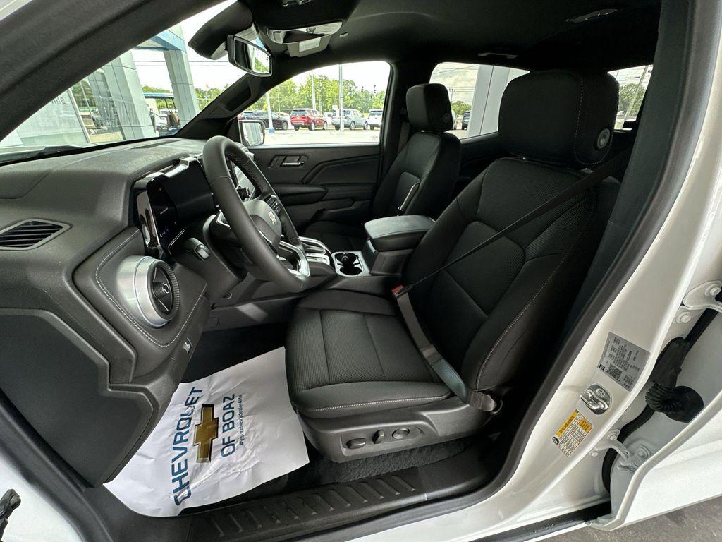 new 2025 Chevrolet Colorado car, priced at $35,189