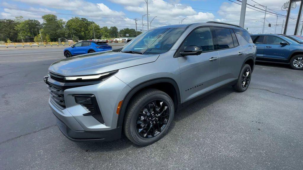 new 2026 Chevrolet Traverse car, priced at $45,670