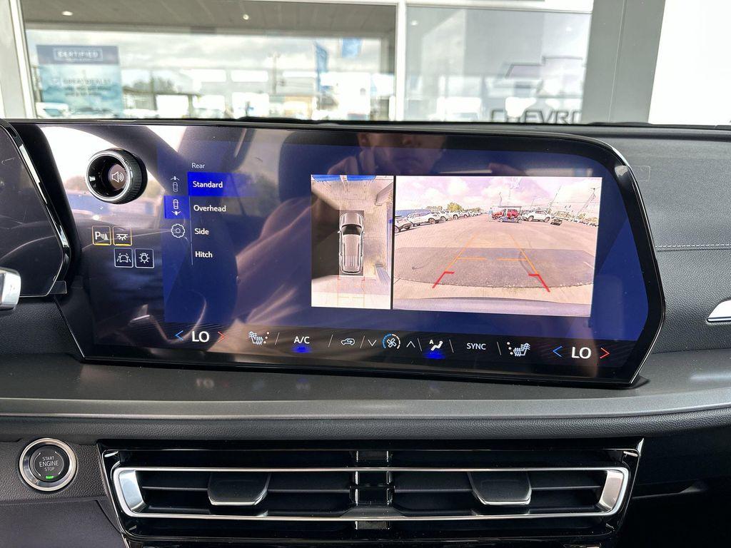 new 2026 Chevrolet Traverse car, priced at $45,670