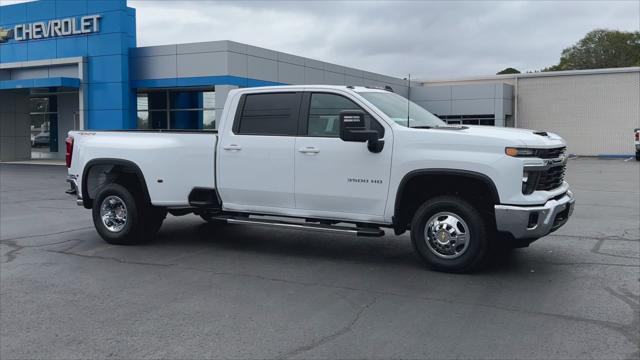 new 2025 Chevrolet Silverado 3500 car, priced at $72,602