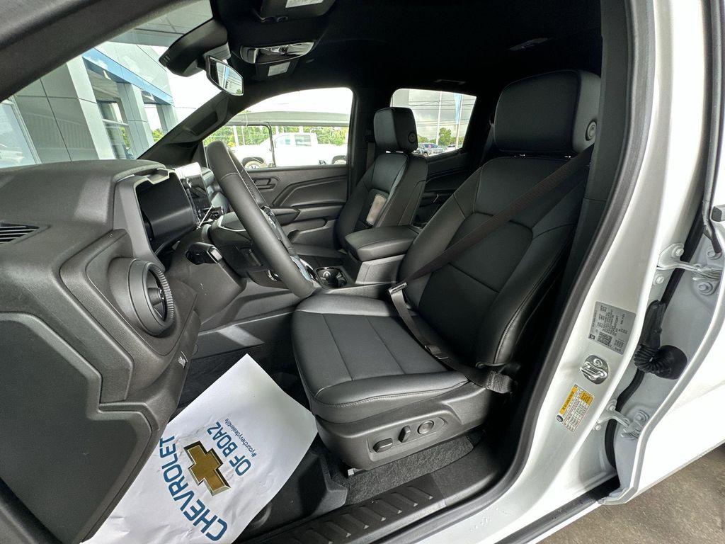 new 2026 Chevrolet Colorado car, priced at $44,095
