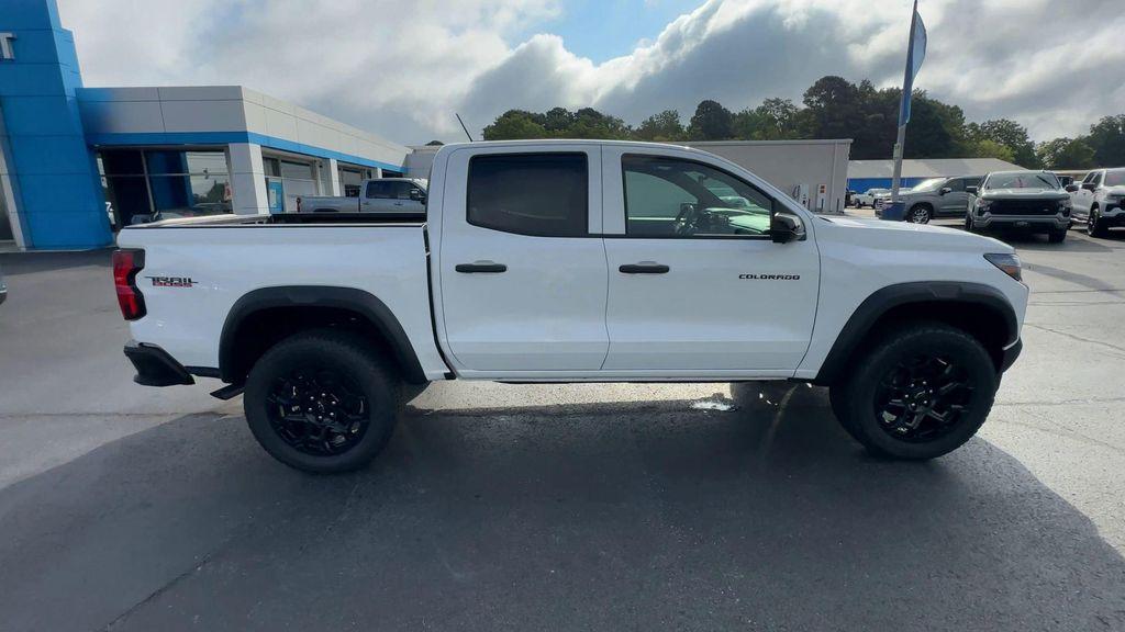 new 2026 Chevrolet Colorado car, priced at $44,095