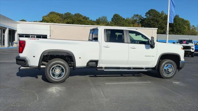 new 2025 Chevrolet Silverado 3500 car, priced at $72,183