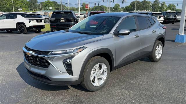 new 2025 Chevrolet Trax car, priced at $22,590