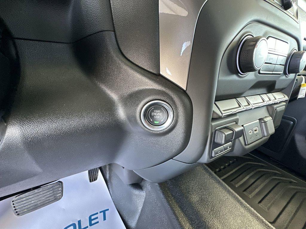 new 2025 Chevrolet Silverado 2500 car, priced at $54,421