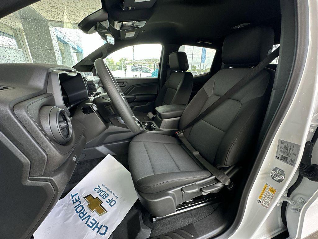 new 2025 Chevrolet Colorado car, priced at $40,634