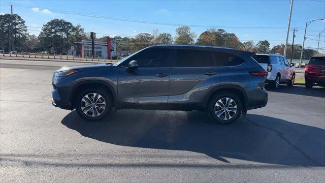 used 2023 Toyota Highlander car, priced at $38,929