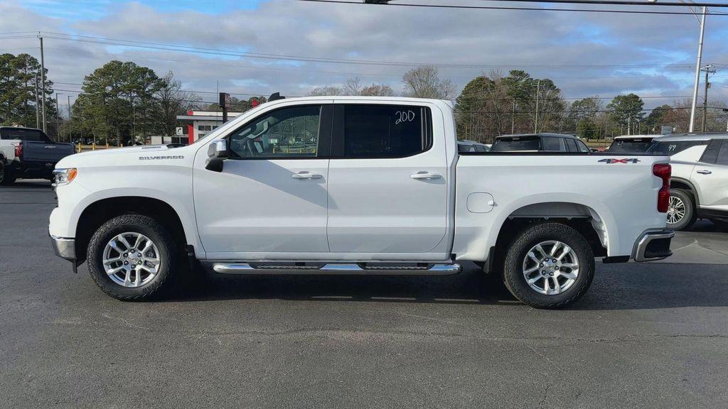new 2025 Chevrolet Silverado 1500 car, priced at $44,040
