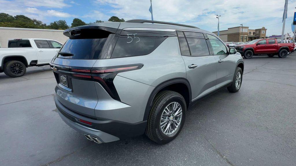 new 2026 Chevrolet Traverse car, priced at $42,385