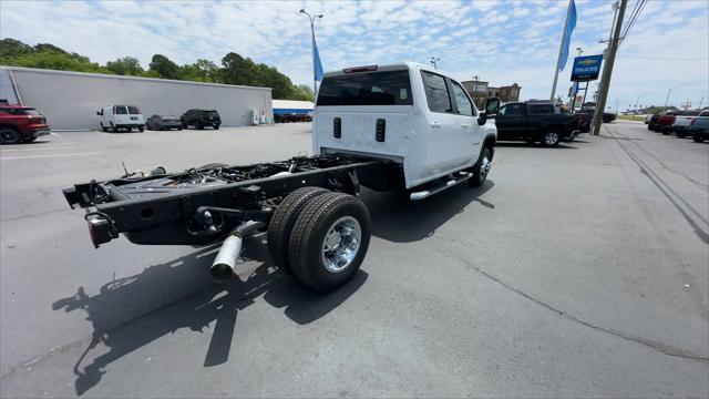new 2025 Chevrolet Silverado 3500 car, priced at $66,113
