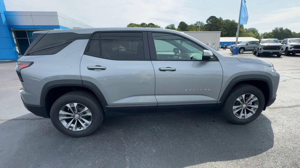 new 2026 Chevrolet Equinox car, priced at $30,889