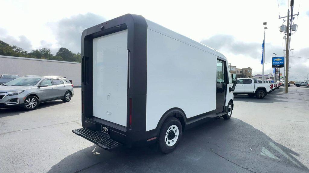 new 2025 Chevrolet BrightDrop 400 car, priced at $45,261