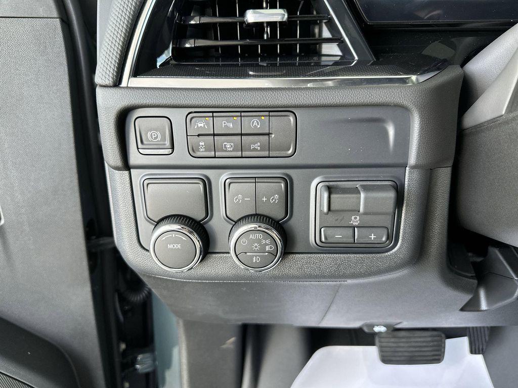 new 2026 Chevrolet Suburban car, priced at $75,992