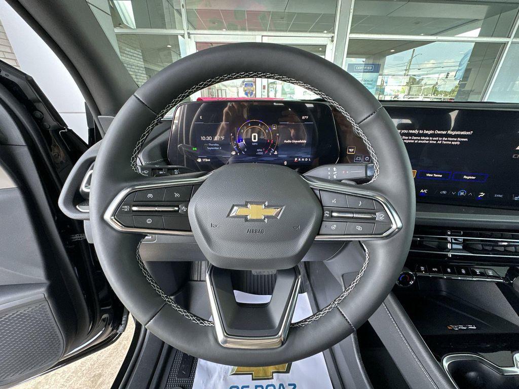 new 2026 Chevrolet Traverse car, priced at $46,180