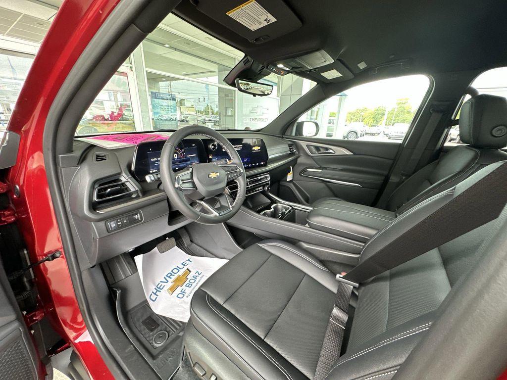 new 2026 Chevrolet Traverse car, priced at $43,880