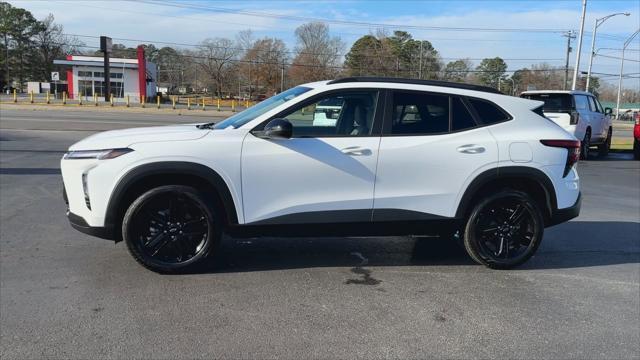 new 2025 Chevrolet Trax car, priced at $25,495