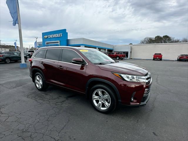 used 2019 Toyota Highlander car, priced at $27,980