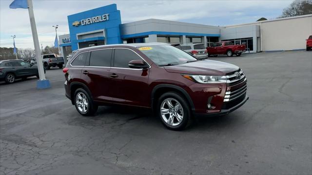 used 2019 Toyota Highlander car, priced at $27,980