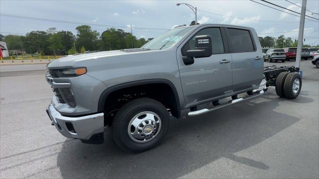 new 2025 Chevrolet Silverado 3500 car, priced at $66,113