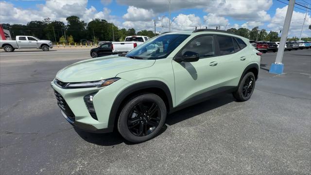 new 2025 Chevrolet Trax car, priced at $27,325