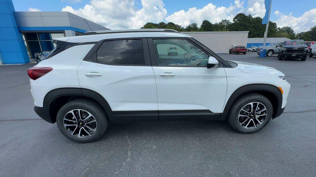 new 2026 Chevrolet TrailBlazer car, priced at $28,205