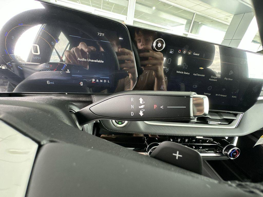 new 2026 Chevrolet Equinox car, priced at $27,888