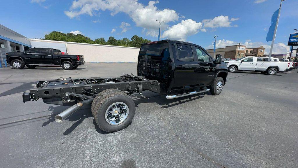 new 2025 Chevrolet Silverado 3500 car, priced at $66,113