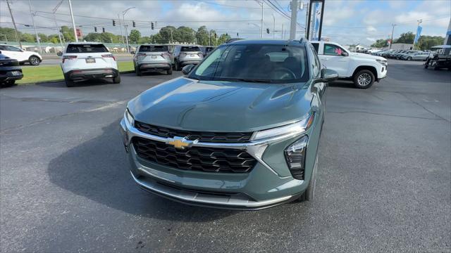 new 2025 Chevrolet Trax car, priced at $24,390
