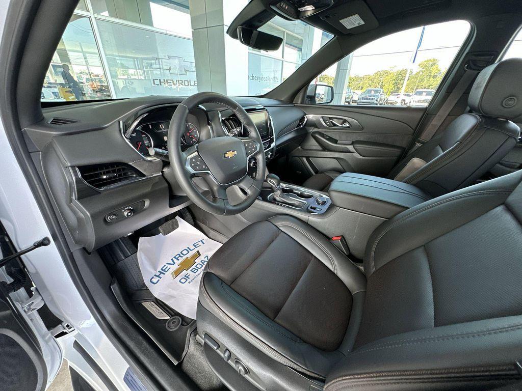 used 2023 Chevrolet Traverse car, priced at $42,958