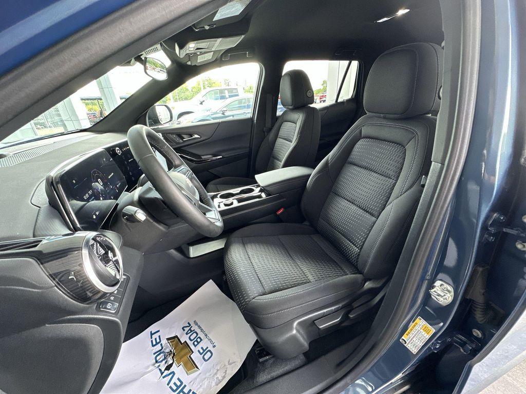 new 2026 Chevrolet Equinox car, priced at $27,888