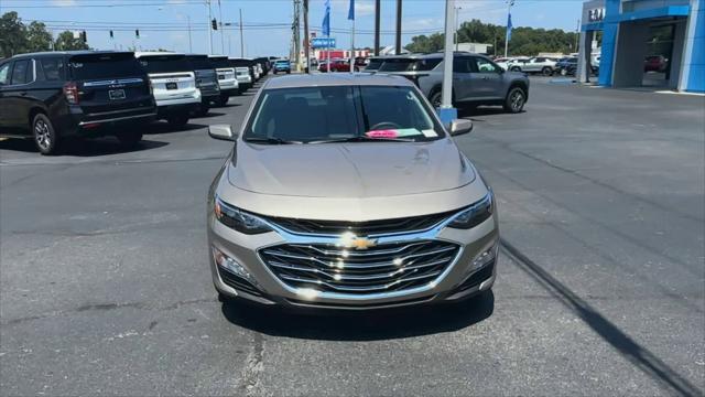 new 2025 Chevrolet Malibu car, priced at $27,928