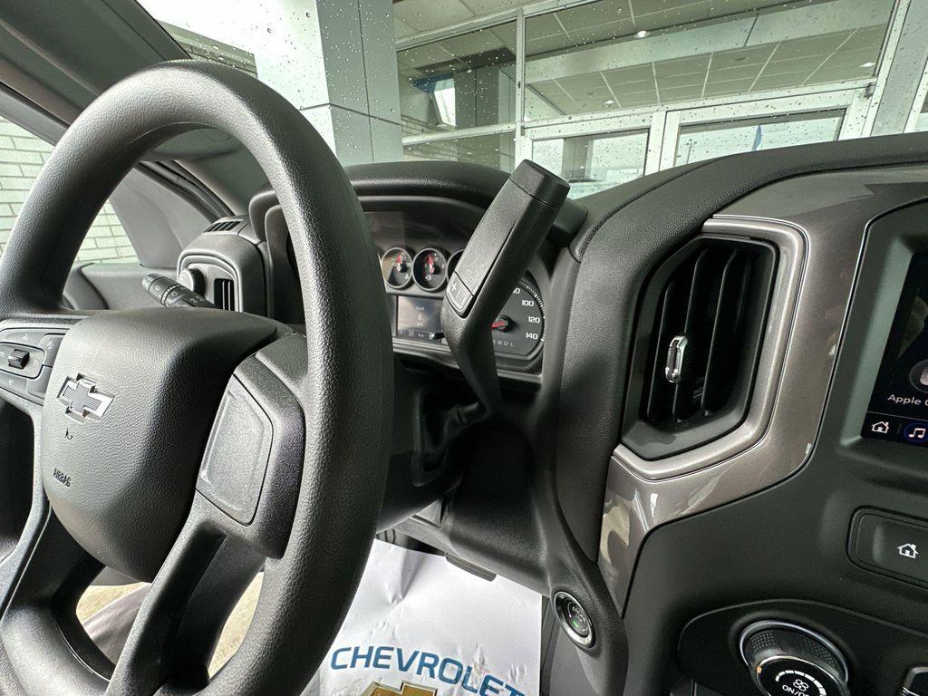 new 2025 Chevrolet Silverado 1500 car, priced at $43,998