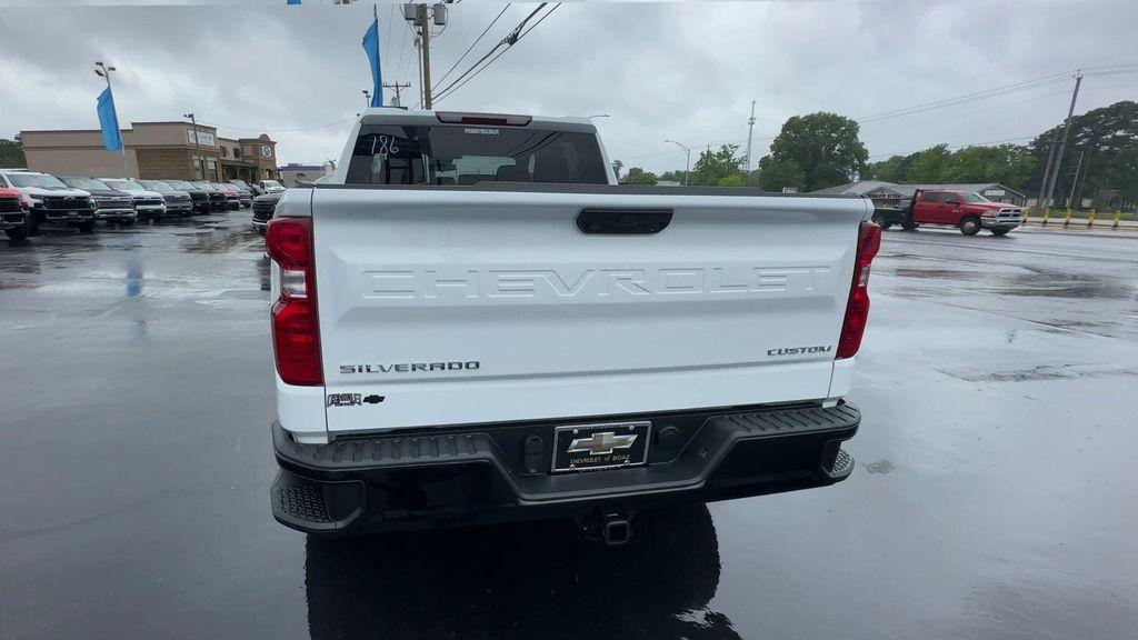 new 2025 Chevrolet Silverado 1500 car, priced at $43,998