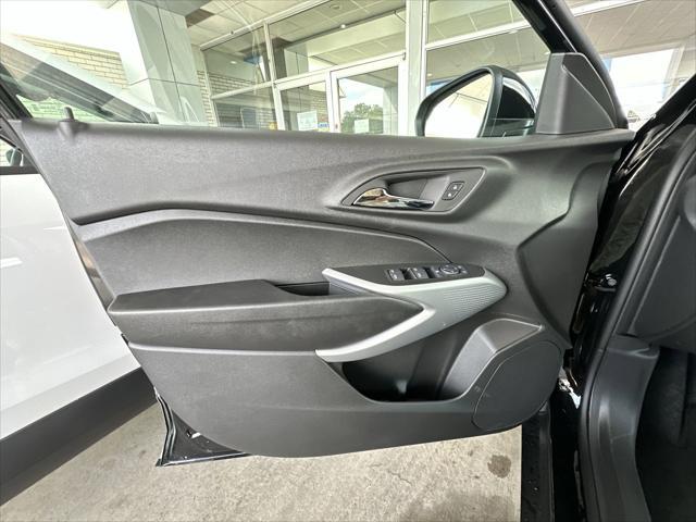 new 2025 Chevrolet Trax car, priced at $24,030