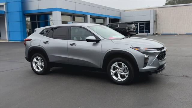 new 2025 Chevrolet Trax car, priced at $21,881