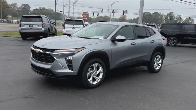 new 2025 Chevrolet Trax car, priced at $21,881