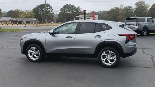 new 2025 Chevrolet Trax car, priced at $21,881