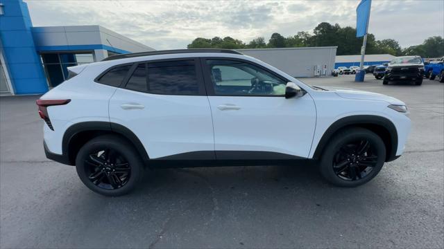 new 2025 Chevrolet Trax car, priced at $27,325