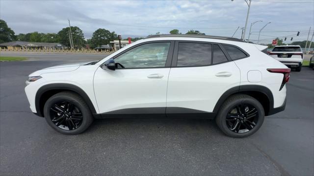 new 2025 Chevrolet Trax car, priced at $27,325