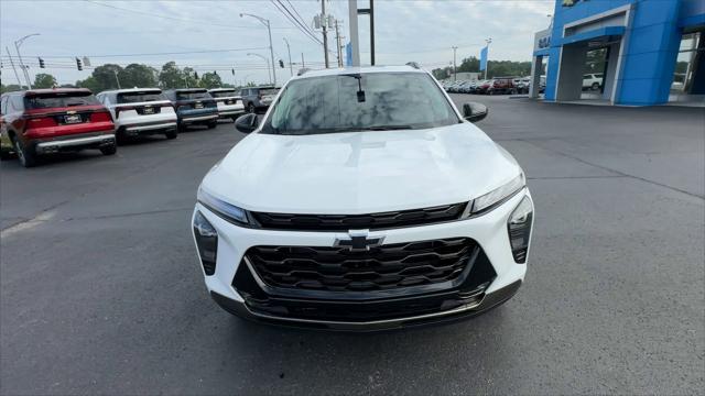 new 2025 Chevrolet Trax car, priced at $27,325