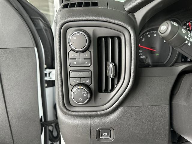 new 2025 Chevrolet Silverado 1500 car, priced at $45,998