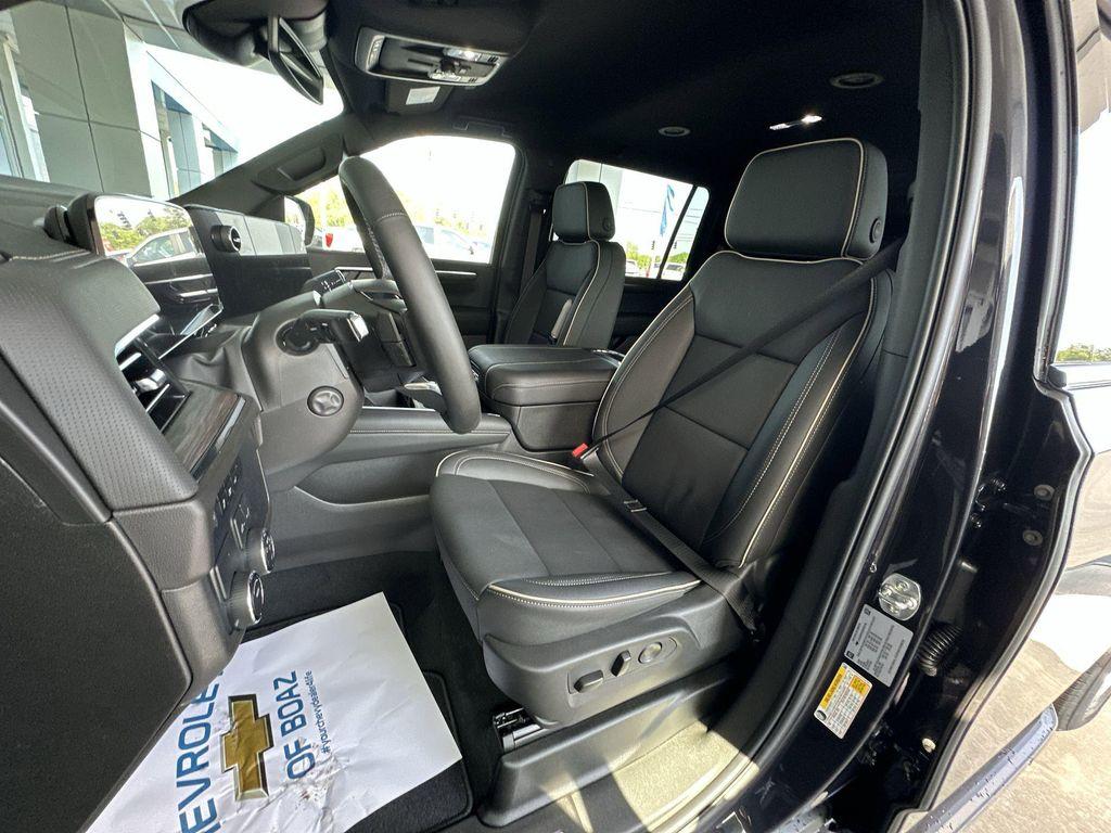 new 2025 Chevrolet Suburban car, priced at $70,860