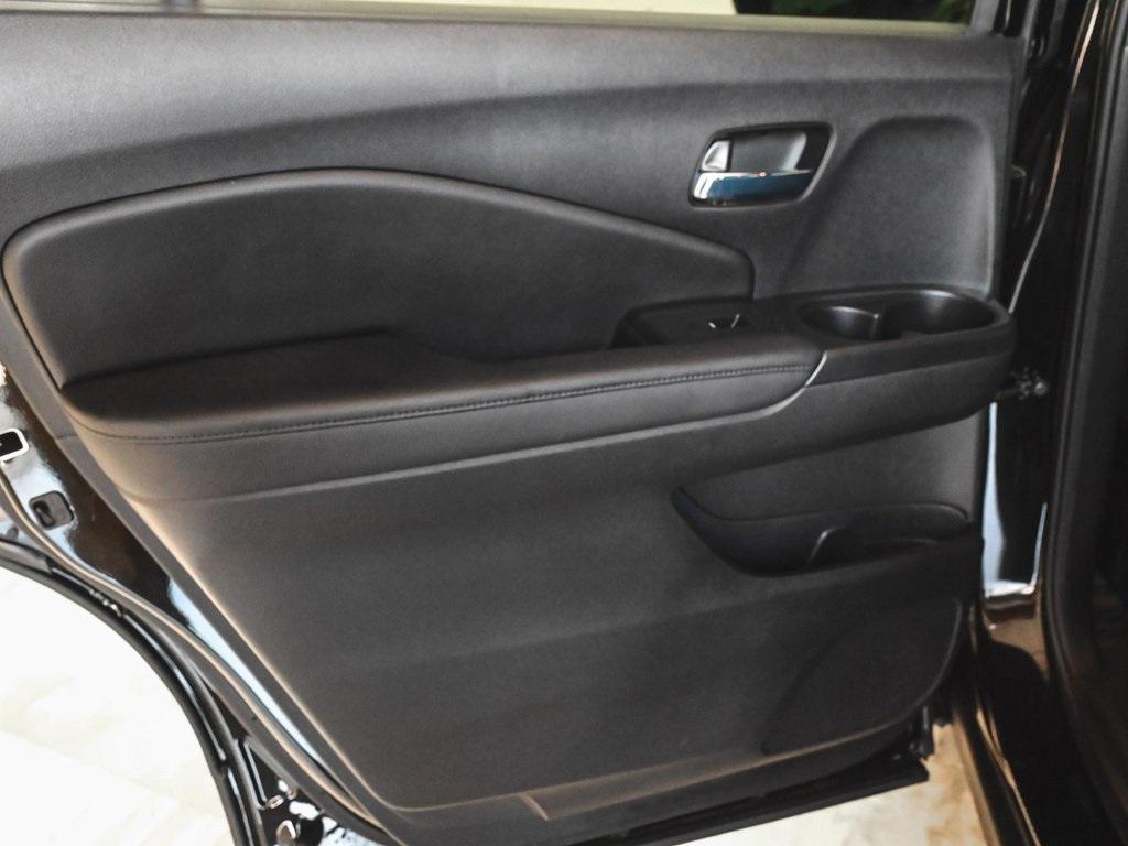 used 2022 Honda Pilot car, priced at $28,990