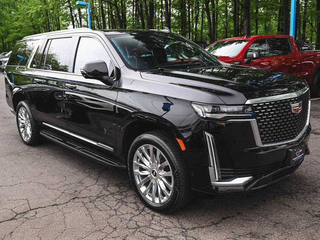 used 2023 Cadillac Escalade ESV car, priced at $62,590