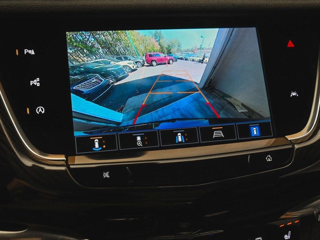 used 2024 Cadillac XT6 car, priced at $43,995