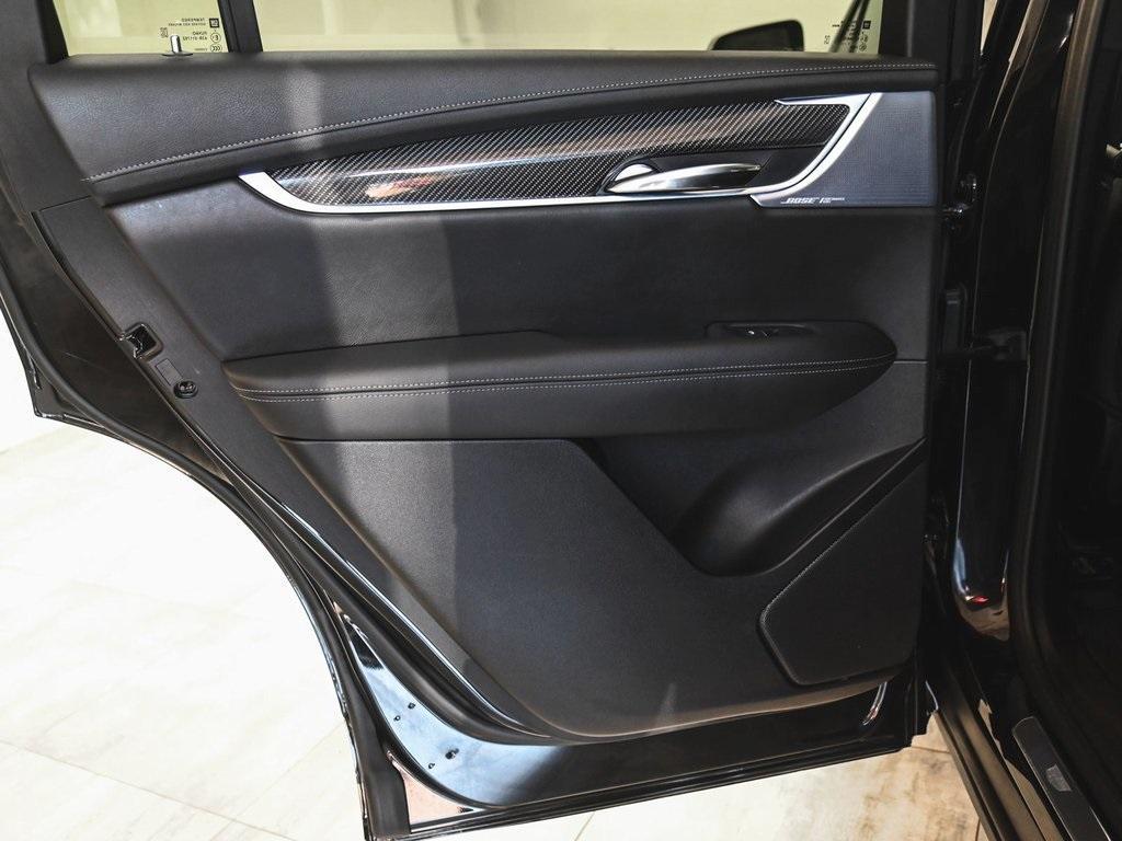 used 2024 Cadillac XT6 car, priced at $43,995