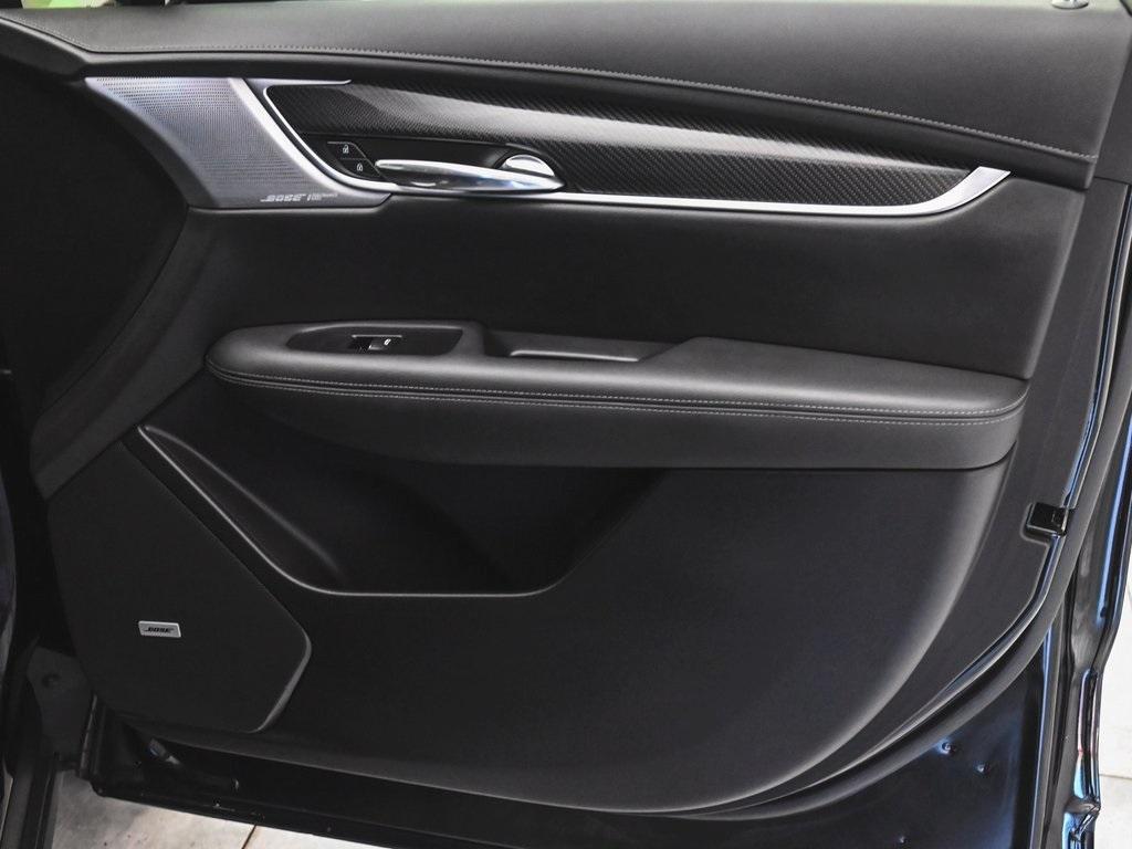 used 2024 Cadillac XT6 car, priced at $43,995